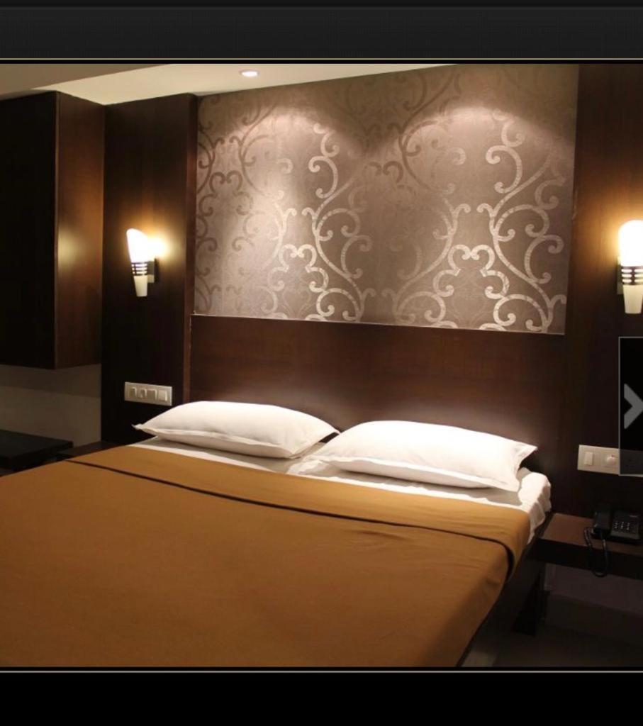 Hotel Aashraya Mysore Buitenkant foto